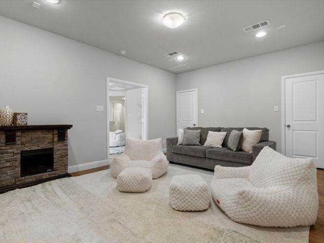 1660 Coventry Court, Farmers Branch, TX 75234