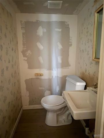 4750 Central School Road, St Charles, MO 63304