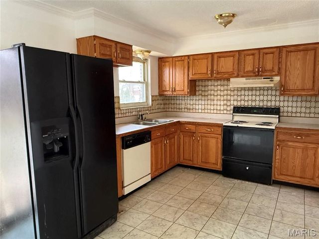 4750 Central School Road, St Charles, MO 63304