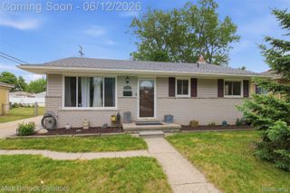 3745 Hayes Street, Wayne, MI 48184