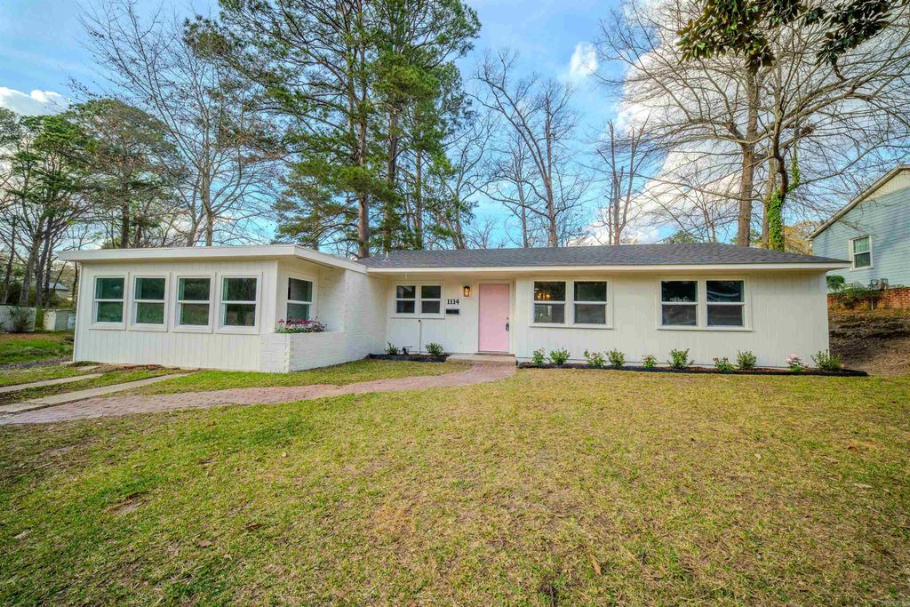 1114 W 4Th St, El Dorado, AR 71730