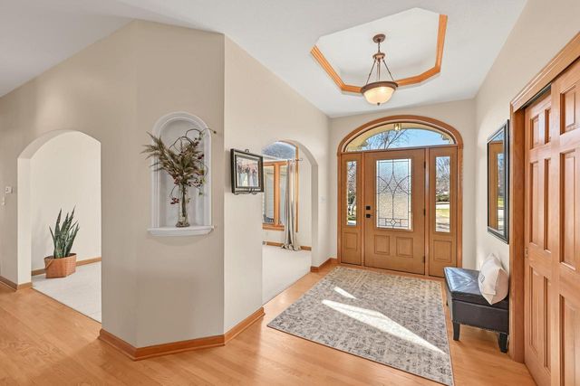 N21W26622 Cattail COURT, Pewaukee, WI 53072