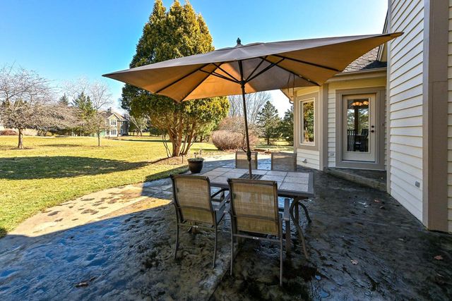 N21W26622 Cattail COURT, Pewaukee, WI 53072