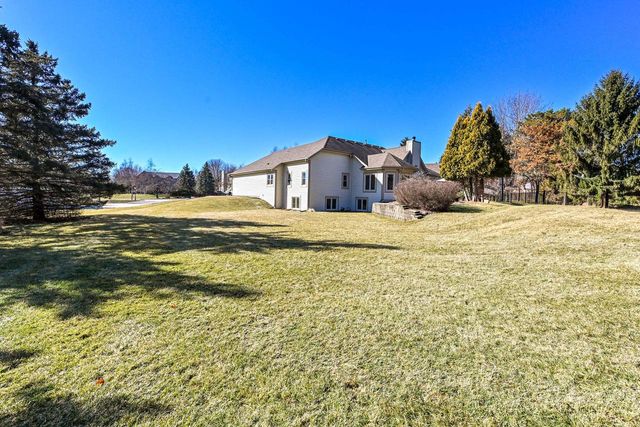 N21W26622 Cattail COURT, Pewaukee, WI 53072