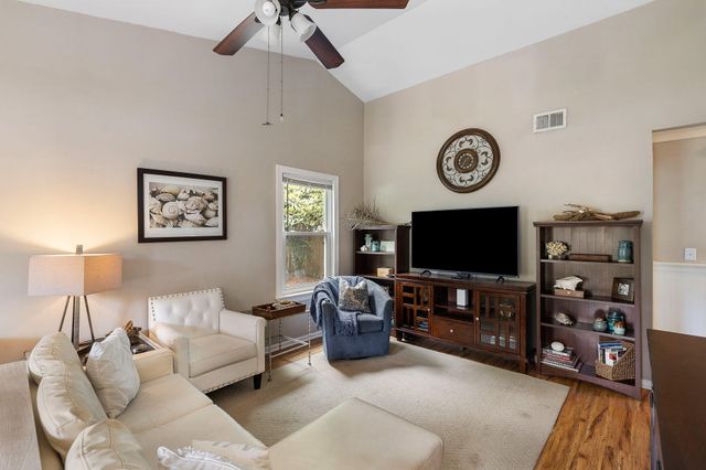 1208 Merganser Court, Mount Pleasant, SC 29464