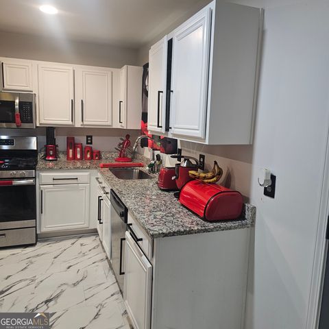 239 Kyndal Drive, Hampton, GA 30228