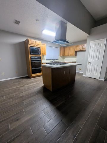 827 Coral Tree Place, Missouri City, TX 77459