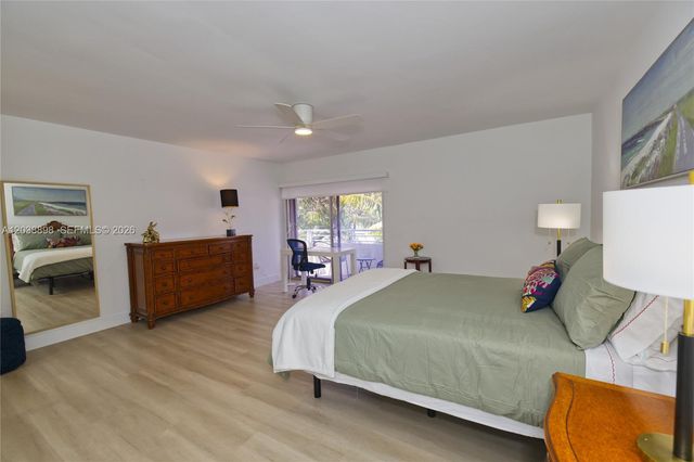 5838 SW 74th Ter 317, South Miami, FL 33143