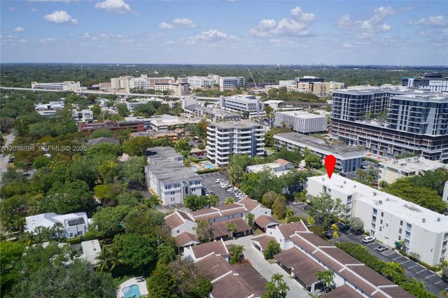 5838 SW 74th Ter 317, South Miami, FL 33143