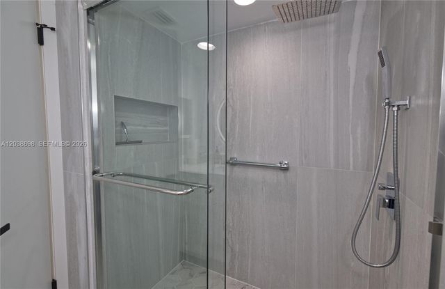 5838 SW 74th Ter 317, South Miami, FL 33143