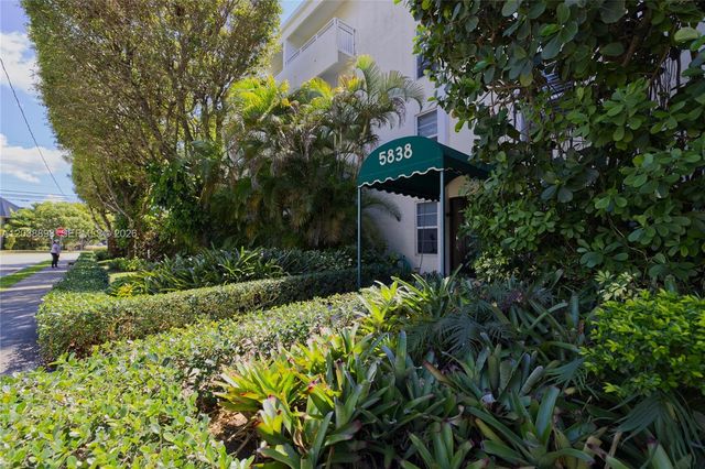 5838 SW 74th Ter 317, South Miami, FL 33143