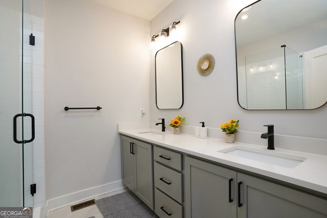 154 Chestnut Circle 80, Atlanta, GA 30342