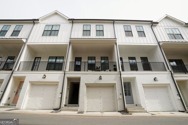 154 Chestnut Circle 80, Atlanta, GA 30342