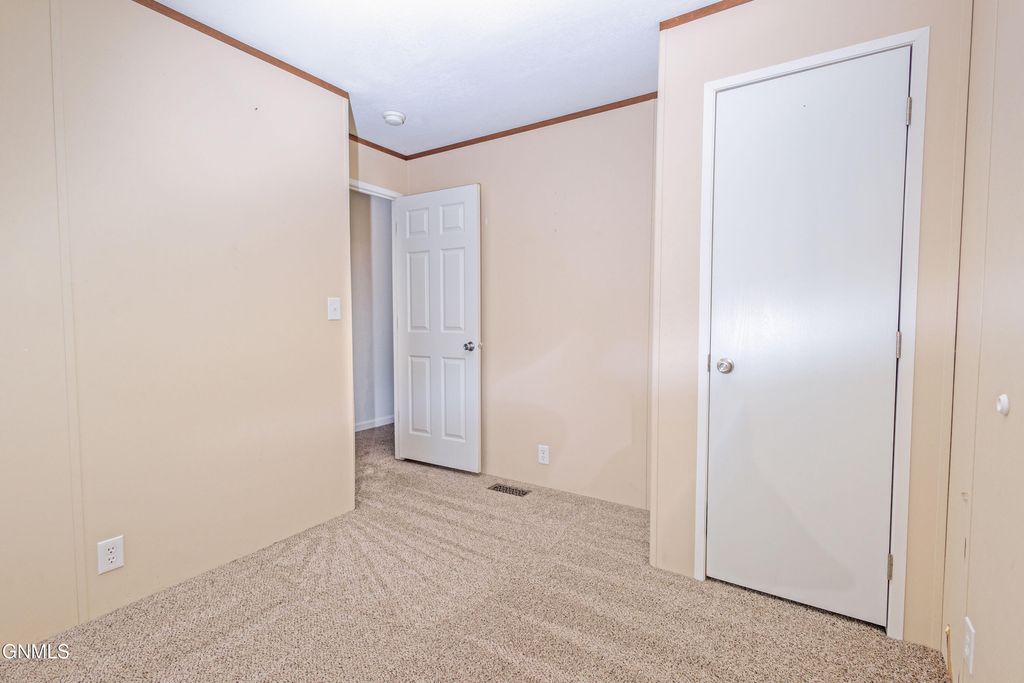 2202 35th Terrace W, Williston, ND 58801 photo 10