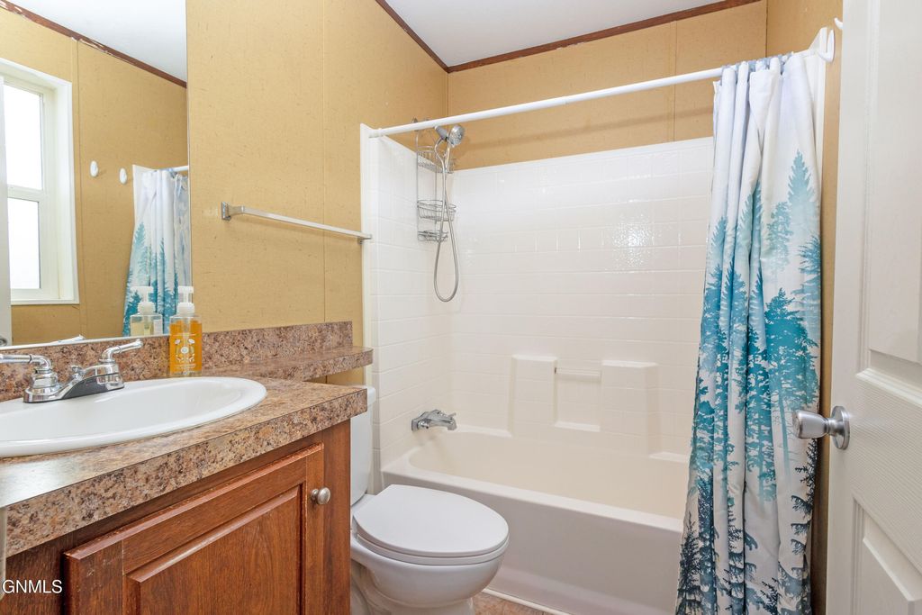 2202 35th Terrace W, Williston, ND 58801 photo 12