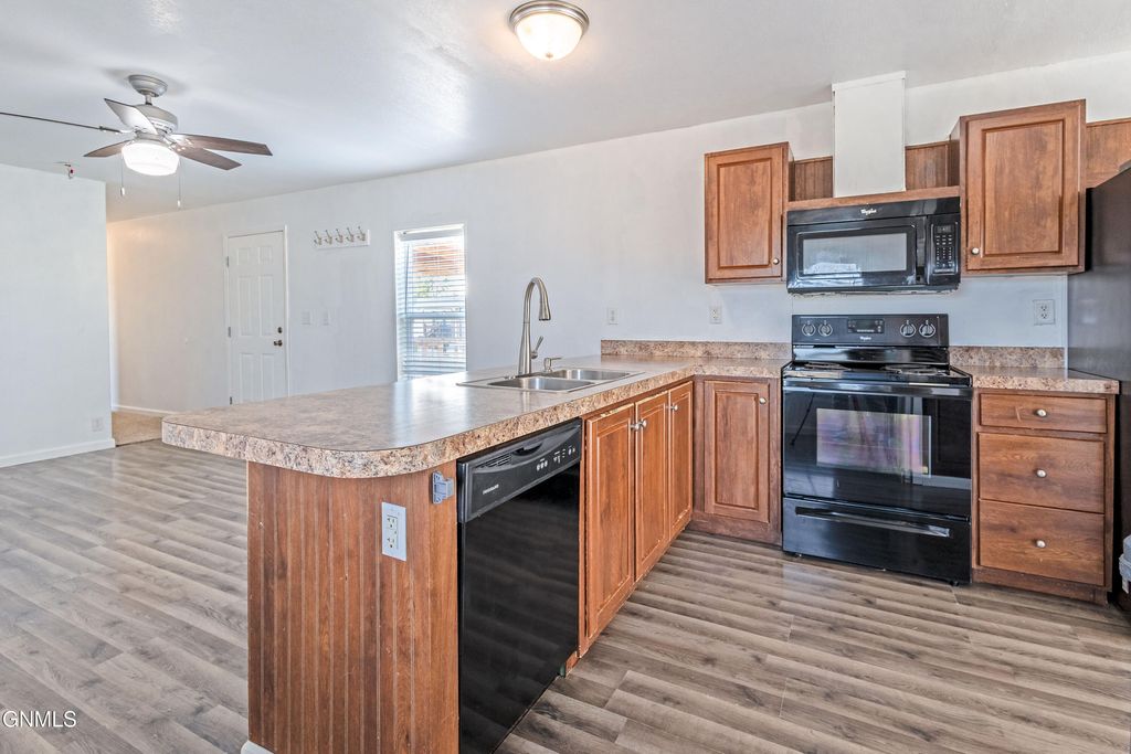 2202 35th Terrace W, Williston, ND 58801 photo 14