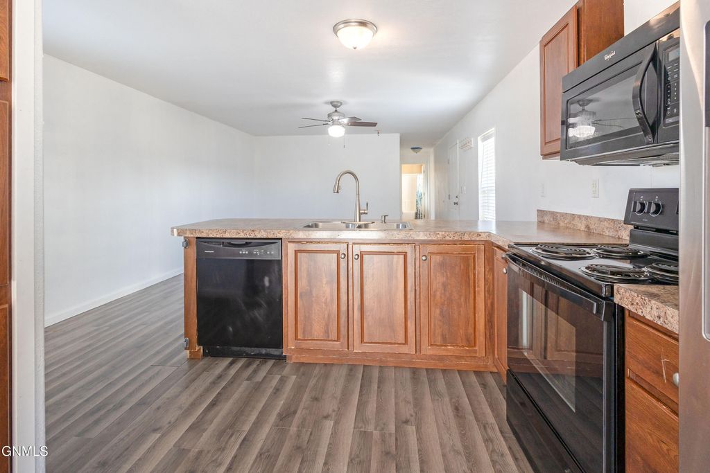 2202 35th Terrace W, Williston, ND 58801 photo 15