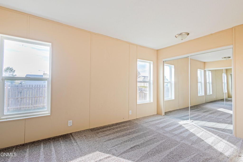 2202 35th Terrace W, Williston, ND 58801 photo 18