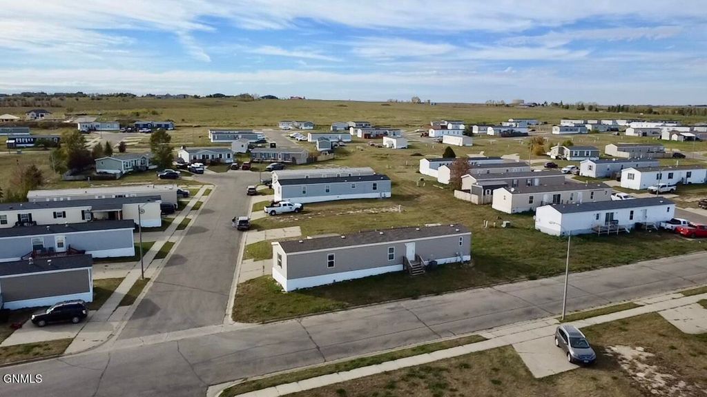 2202 35th Terrace W, Williston, ND 58801 photo 21