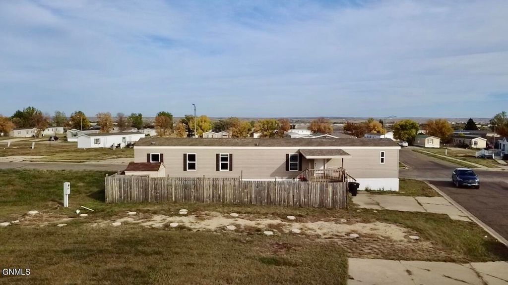 2202 35th Terrace W, Williston, ND 58801 photo 24