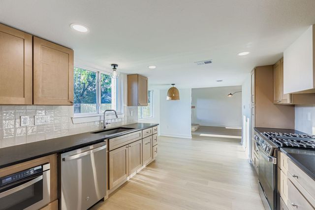 4812 Pelham DR, Austin, TX 78727