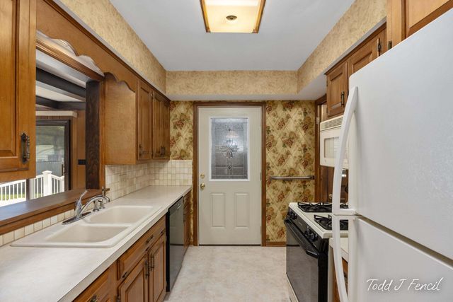 7494 Louise Avenue, Georgetown Twp, MI 49428