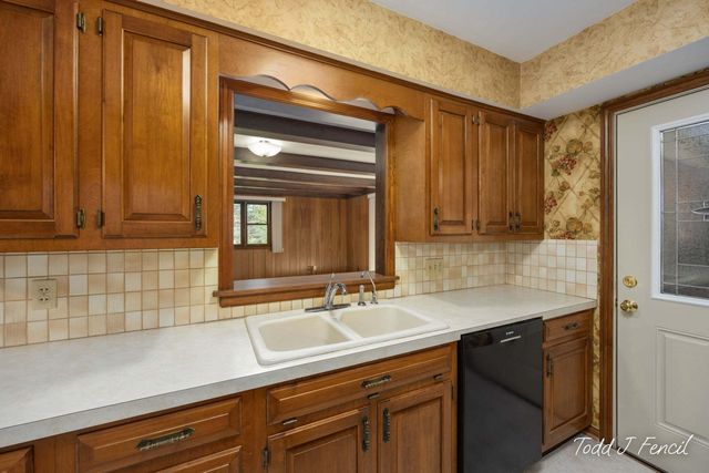 7494 Louise Avenue, Georgetown Twp, MI 49428