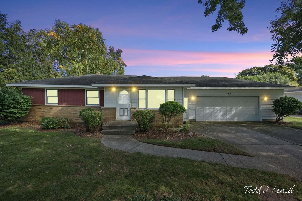 7494 Louise Avenue, Georgetown Twp, MI 49428