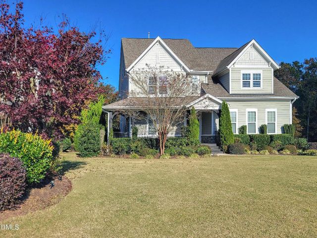 3320 Heathrowe Grove Court, Fuquay Varina, NC 27526