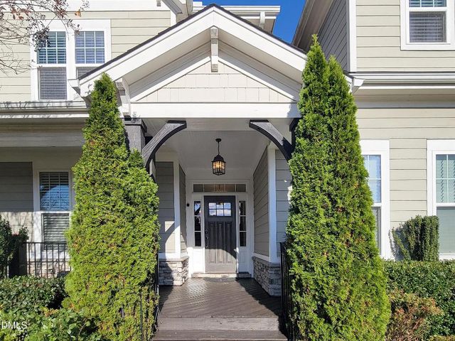 3320 Heathrowe Grove Court, Fuquay Varina, NC 27526