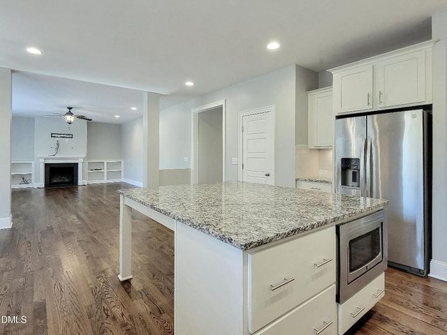 3320 Heathrowe Grove Court, Fuquay Varina, NC 27526