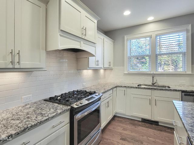 3320 Heathrowe Grove Court, Fuquay Varina, NC 27526