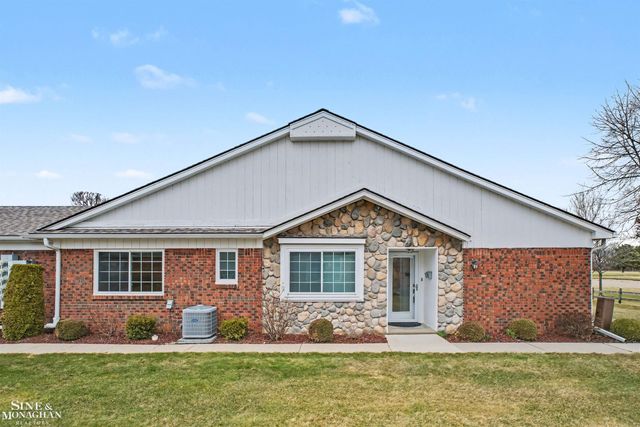 780 Country Club Drive, St Clair Shores, MI 48082