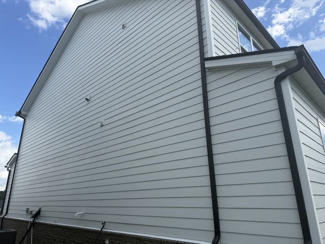 402 Jet Stream Dr, La Vergne, TN 37086