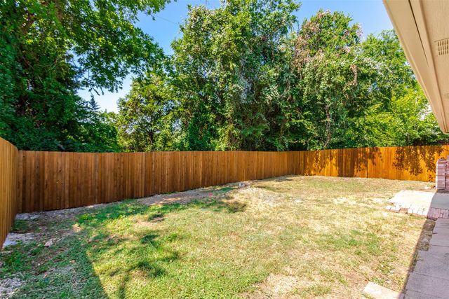 522 Alameda Avenue, Duncanville, TX 75137