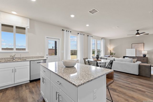 817 RUSTIC GRV, Boerne, TX 78006