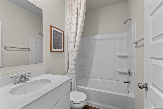 817 RUSTIC GRV, Boerne, TX 78006