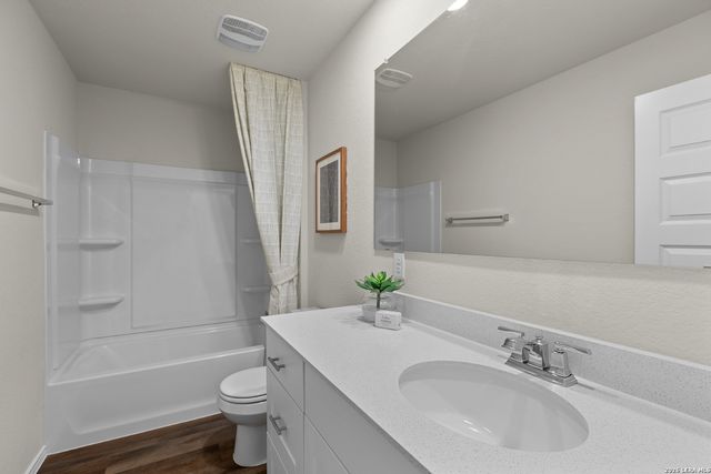 817 RUSTIC GRV, Boerne, TX 78006
