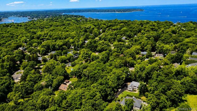 41 Cove Road, Huntington, NY 11743