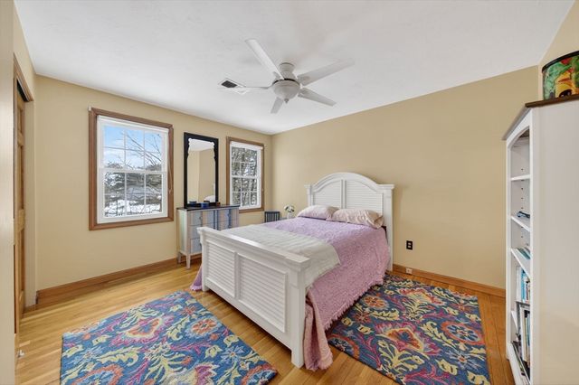 170 Lake Ridge Dr, Taunton, MA 02780