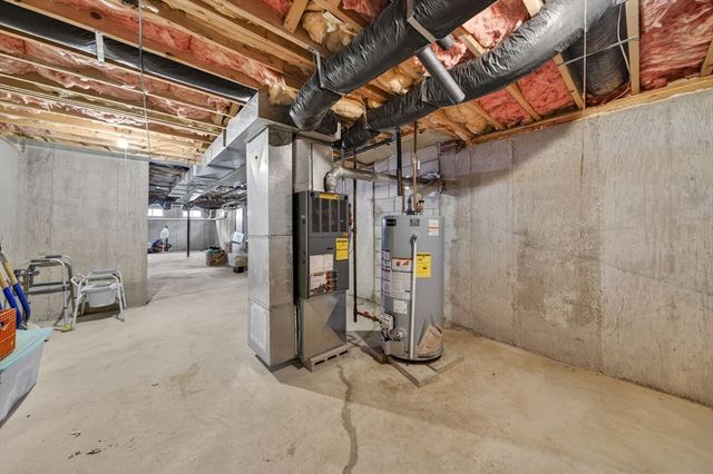 170 Lake Ridge Dr, Taunton, MA 02780