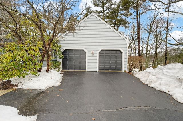 170 Lake Ridge Dr, Taunton, MA 02780
