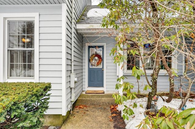 170 Lake Ridge Dr, Taunton, MA 02780