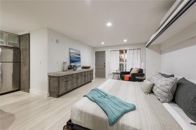 1212 Castle Hill ST 7, Austin, TX 78703