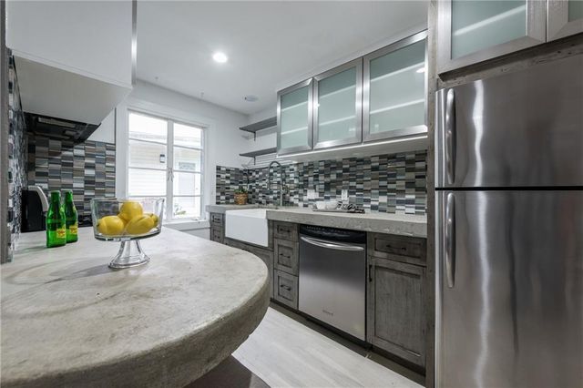 1212 Castle Hill ST 7, Austin, TX 78703