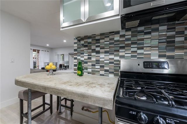 1212 Castle Hill ST 7, Austin, TX 78703