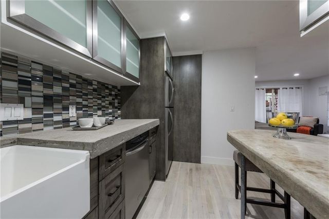 1212 Castle Hill ST 7, Austin, TX 78703