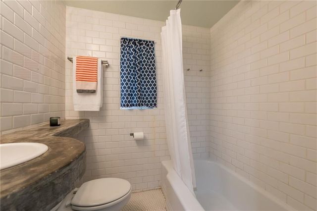 1212 Castle Hill ST 7, Austin, TX 78703