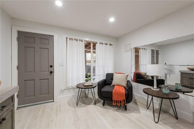 1212 Castle Hill ST 7, Austin, TX 78703