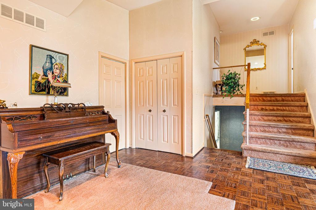 2004 LODGES LN, ORELAND, PA 19075 — photo 5